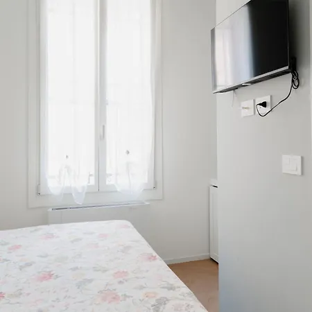 Pensión A Casa Di Lu Na 3 Bolonia